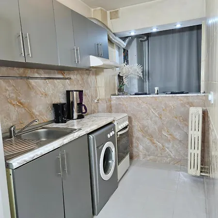 Black & White Apartment Bucharest Exterior photo